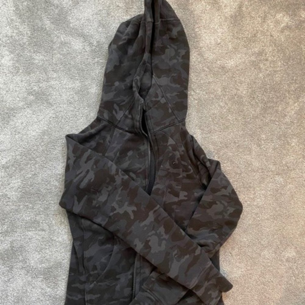 Lululemon camo hooded sweatshirt